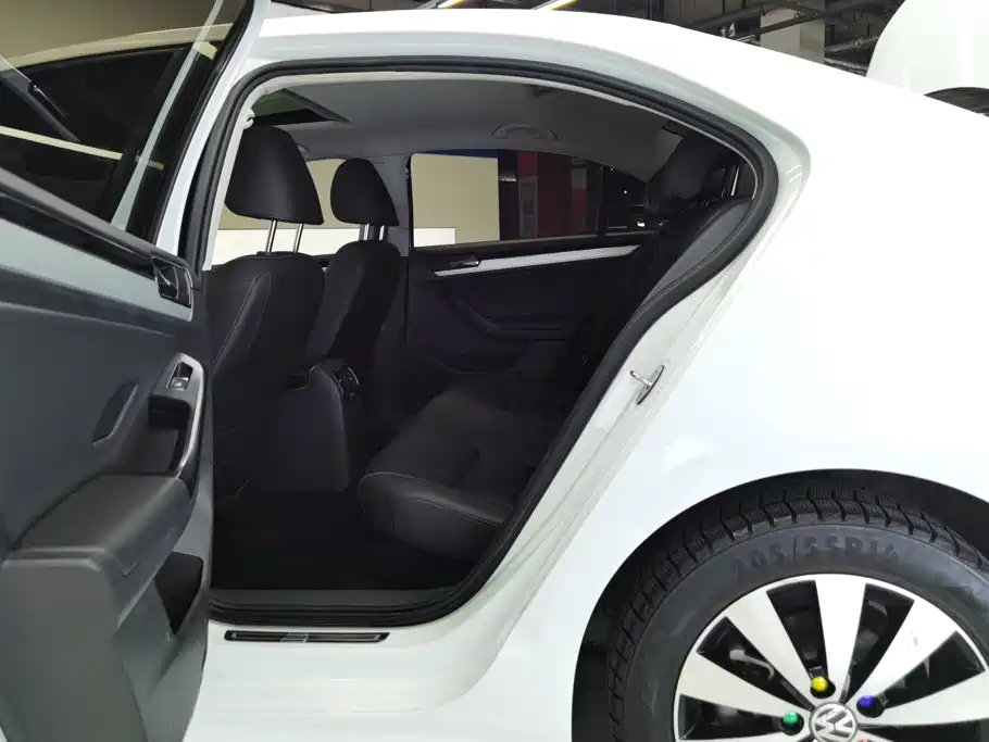 Volkswagen Sagitar — миниатюра 11