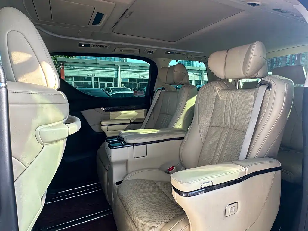 Toyota Alphard 2019 2.5L Luxury