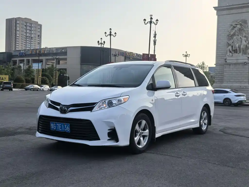 Toyota Sienna 2019