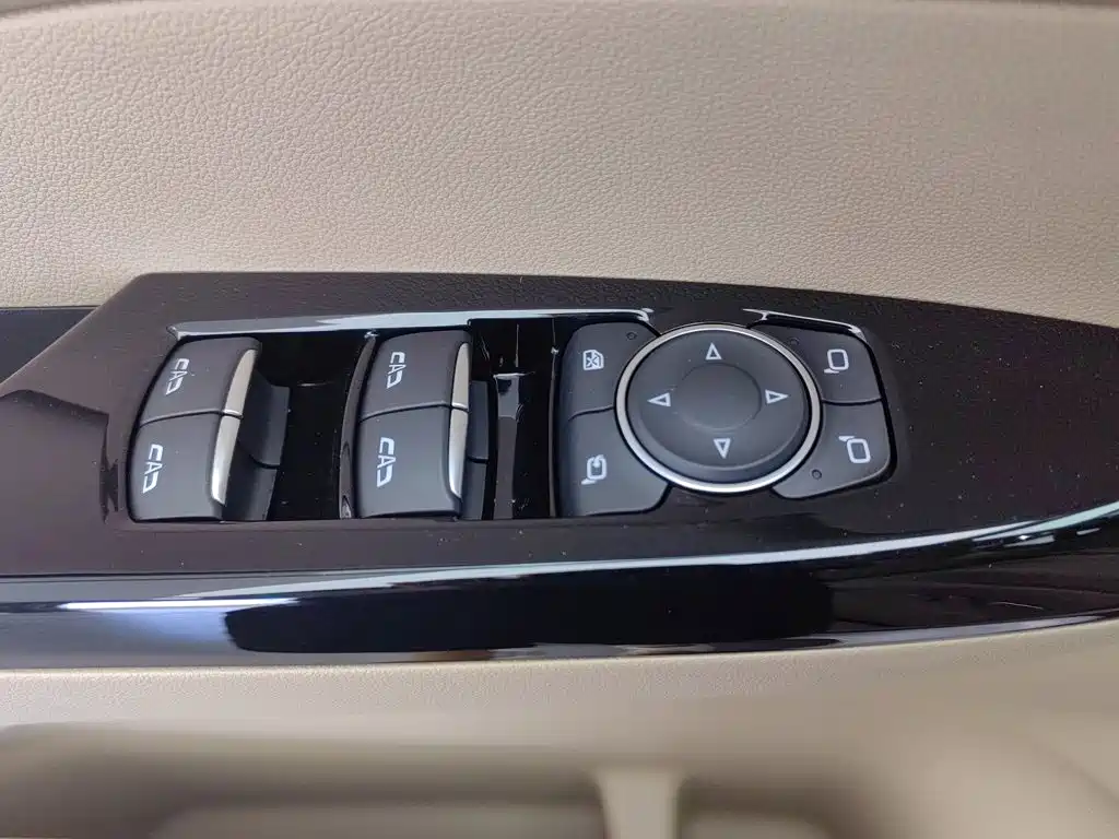 Buick GL8 Hybrid — миниатюра 9