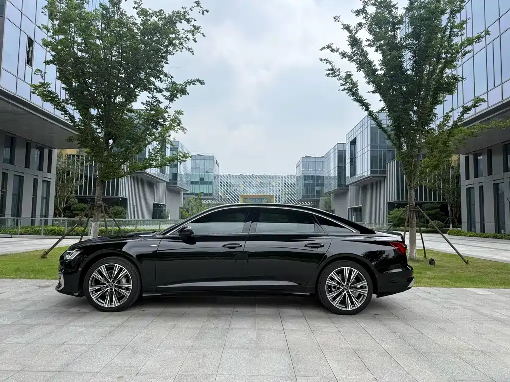 Audi A6L 2025 45 TFSI quattro