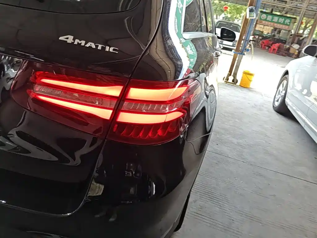 Mercedes-Benz GLC 2018 GLC 260 4MATIC