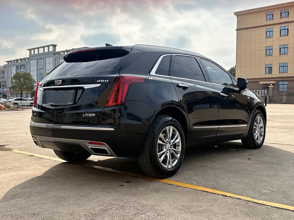 CADILLAC XT5