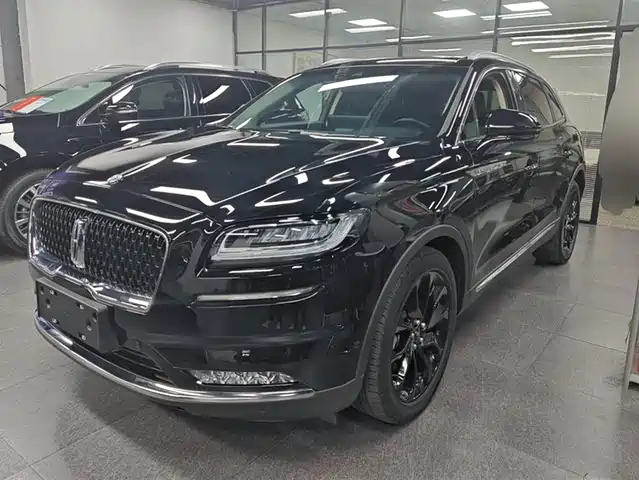 LINCOLN NAVIGATOR 2021