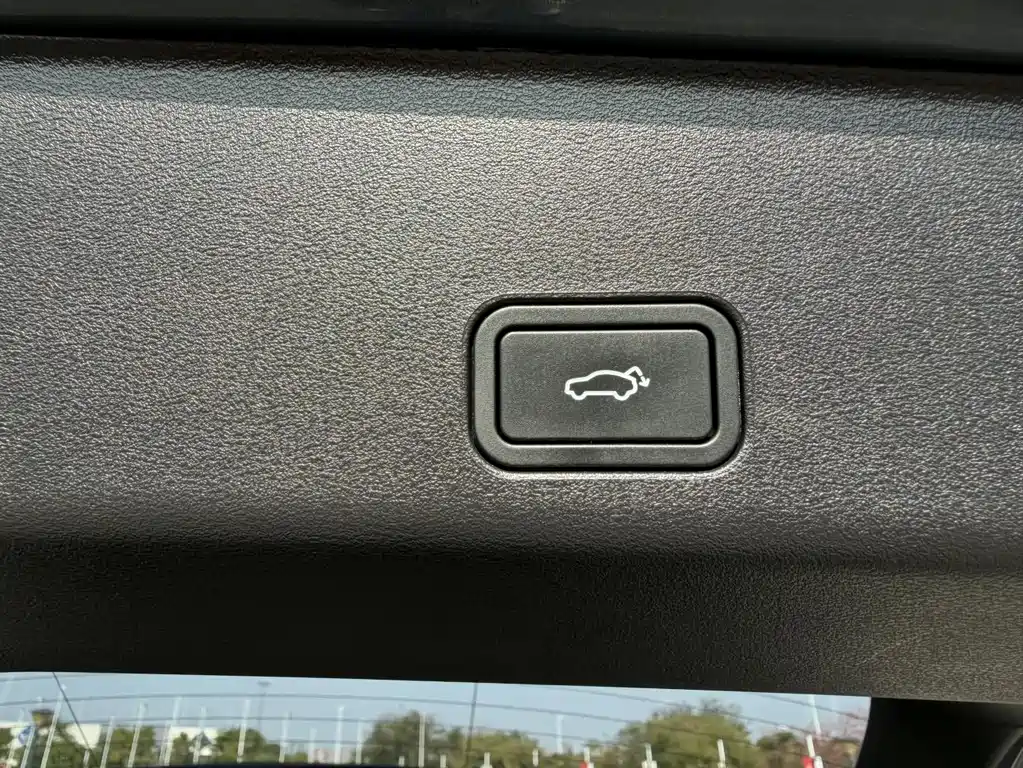 Geely Xingyue L — миниатюра 31