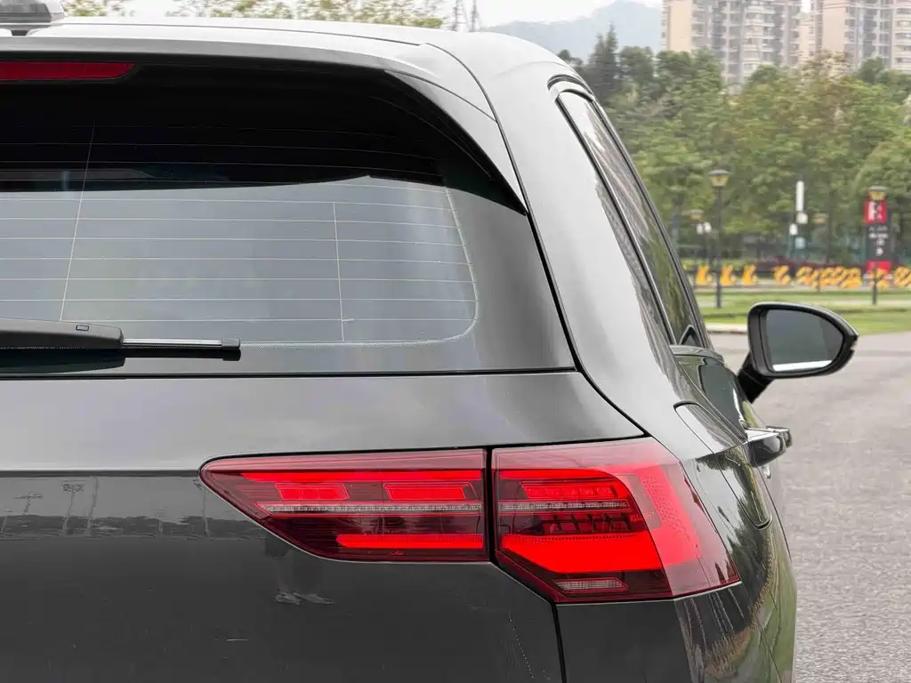 Volkswagen Golf GTI — миниатюра 9