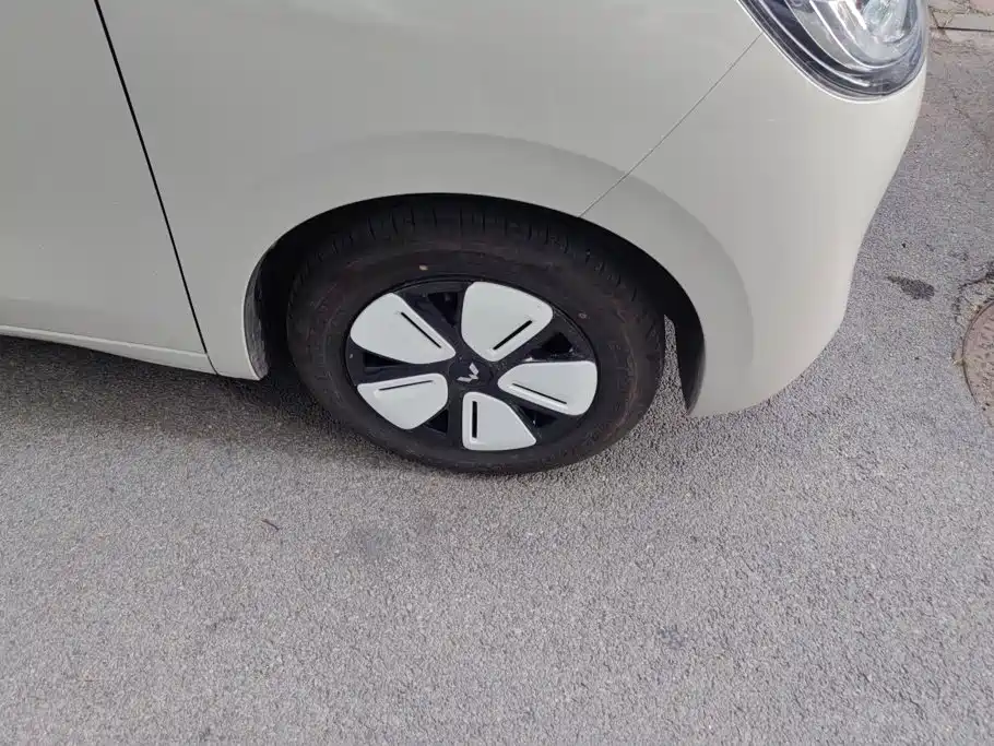 Wuling MINIEV — миниатюра 6