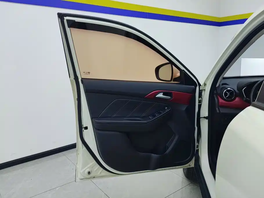 BAIC Senova X35 — миниатюра 7