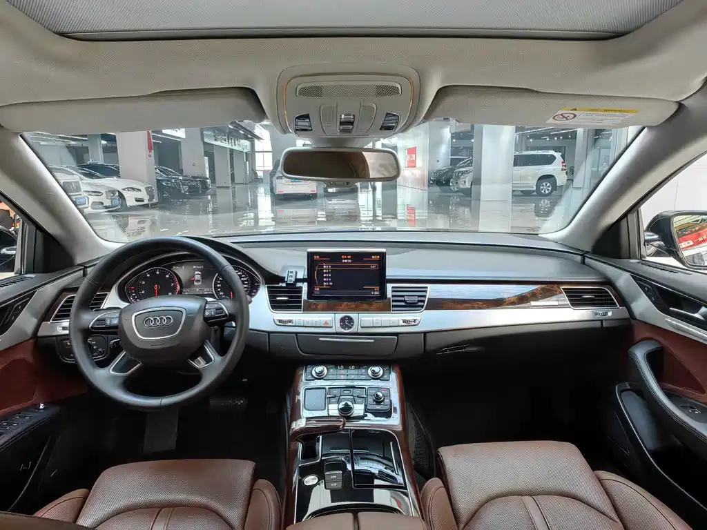 Audi A8 — миниатюра 6