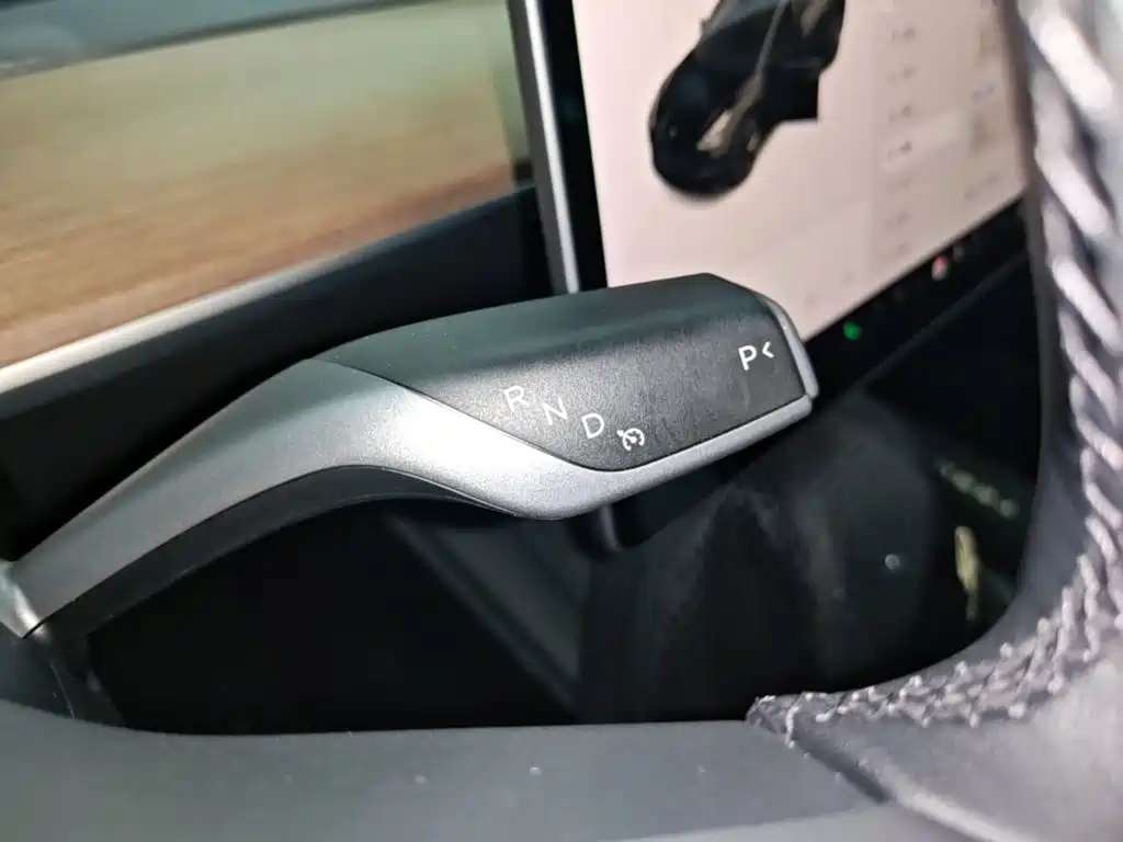 Tesla Model 3 — миниатюра 14