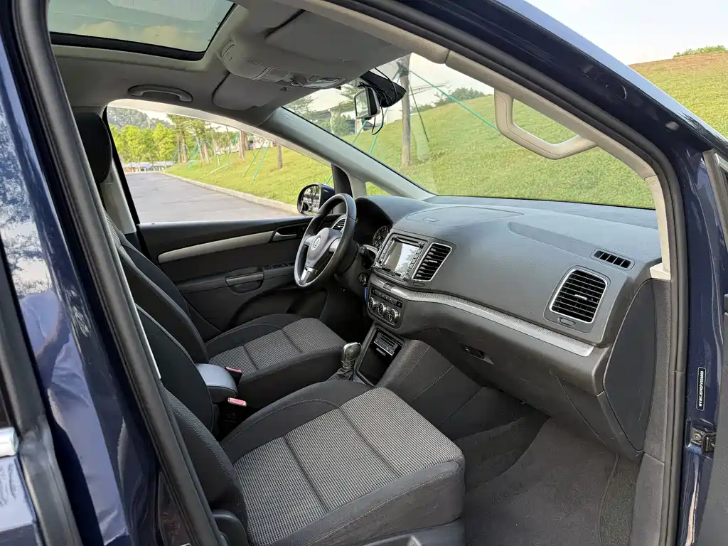 Volkswagen Sharan — миниатюра 11