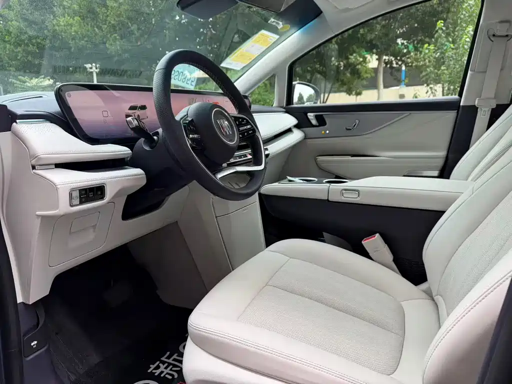Buick GL8 Hybrid — миниатюра 9