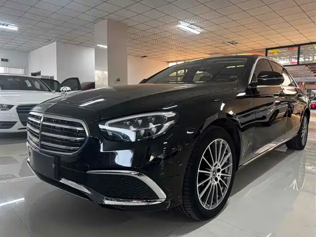MERCEDES-BENZ E CLASS 2021