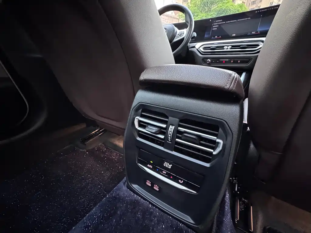 BMW 3 Series — миниатюра 12