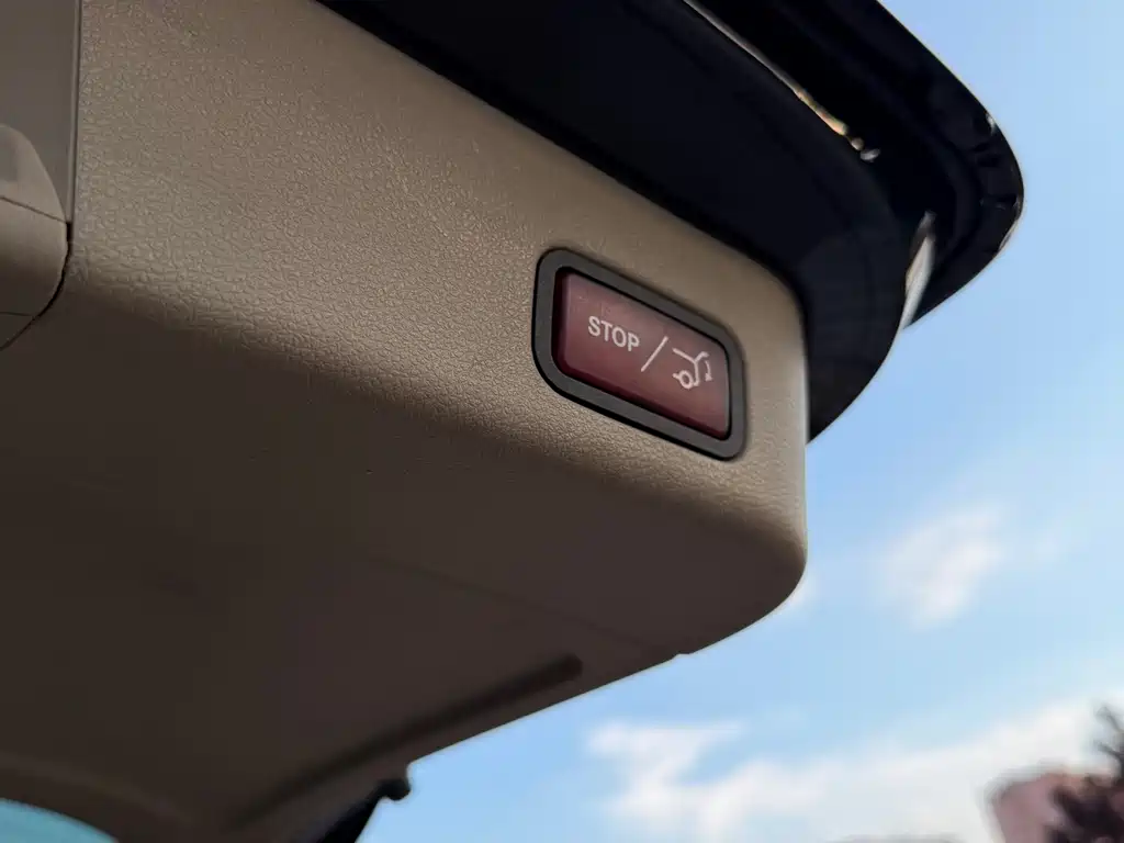 Mercedes-Benz M-Class — миниатюра 15
