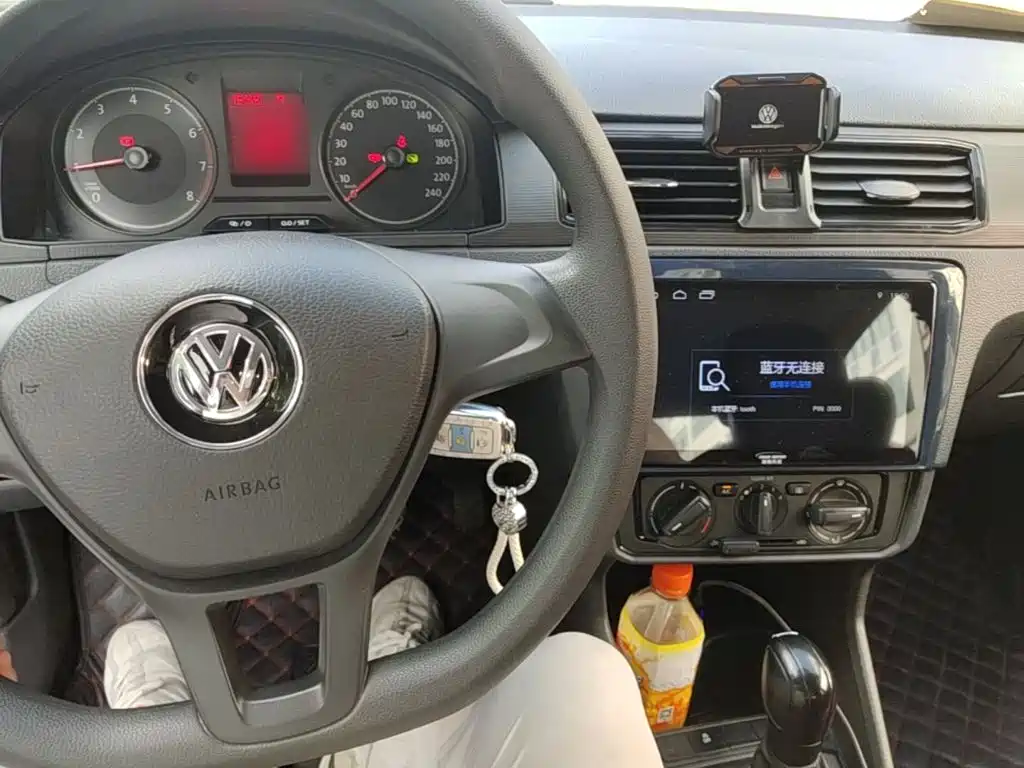 Volkswagen Santana — миниатюра 10