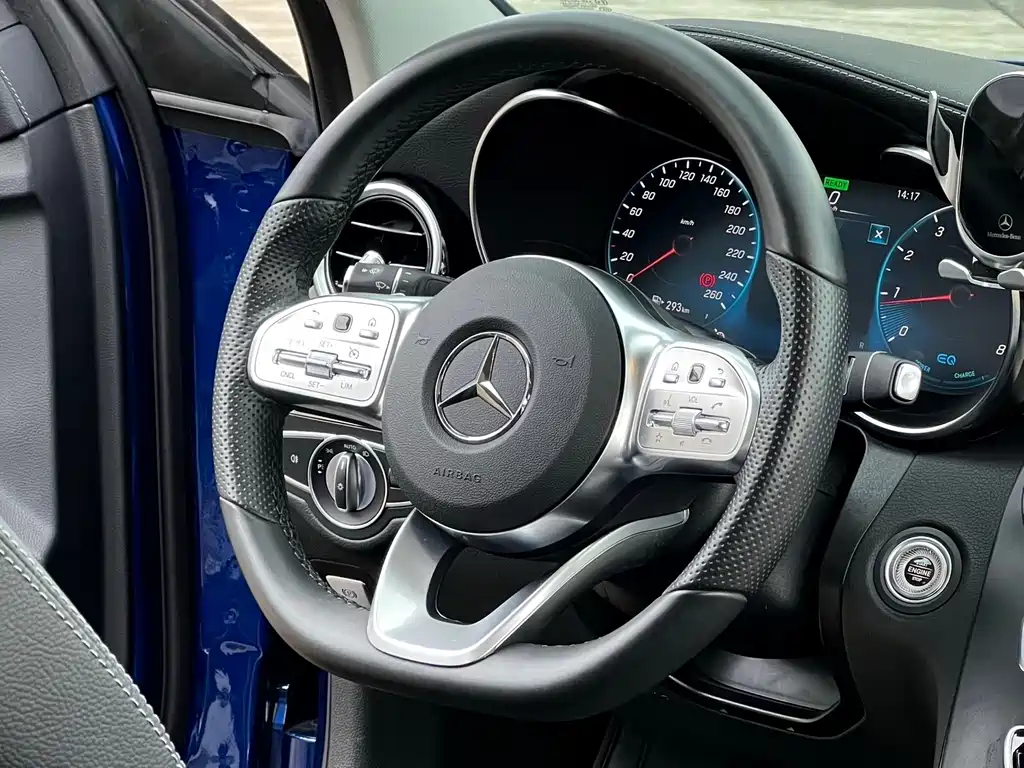 Mercedes-Benz C-Class — миниатюра 8