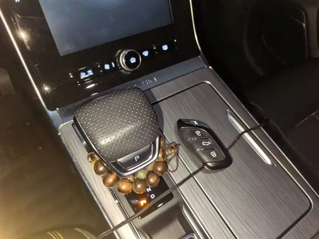 Roewe RX5 New Energy — миниатюра 15