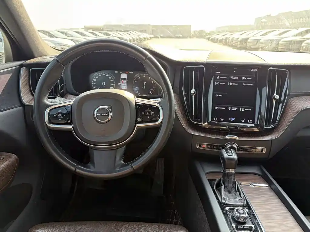 Volvo XC60 — миниатюра 9