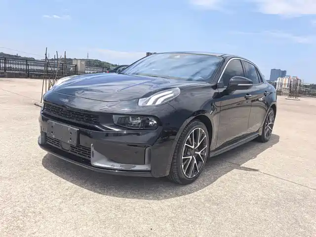 2020 Lynk & Co 03
