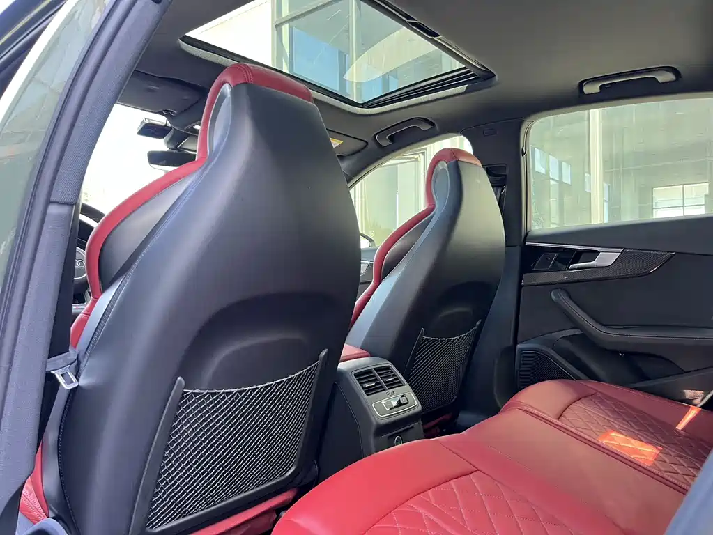 Audi S4 — миниатюра 9