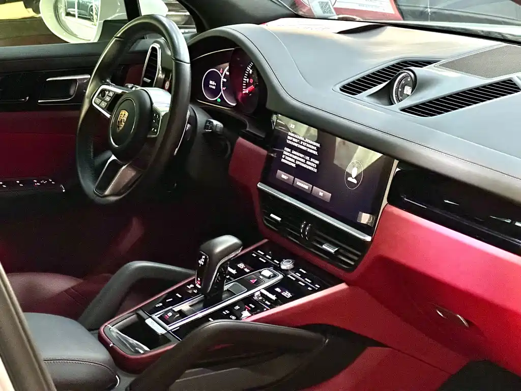 Porsche Cayenne — миниатюра 20