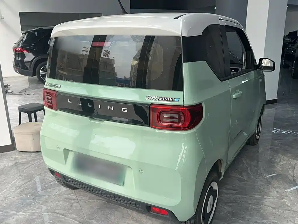 Wuling MINIEV — миниатюра 5
