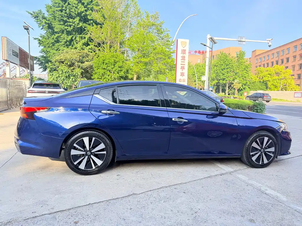 Nissan Teana - фото 5