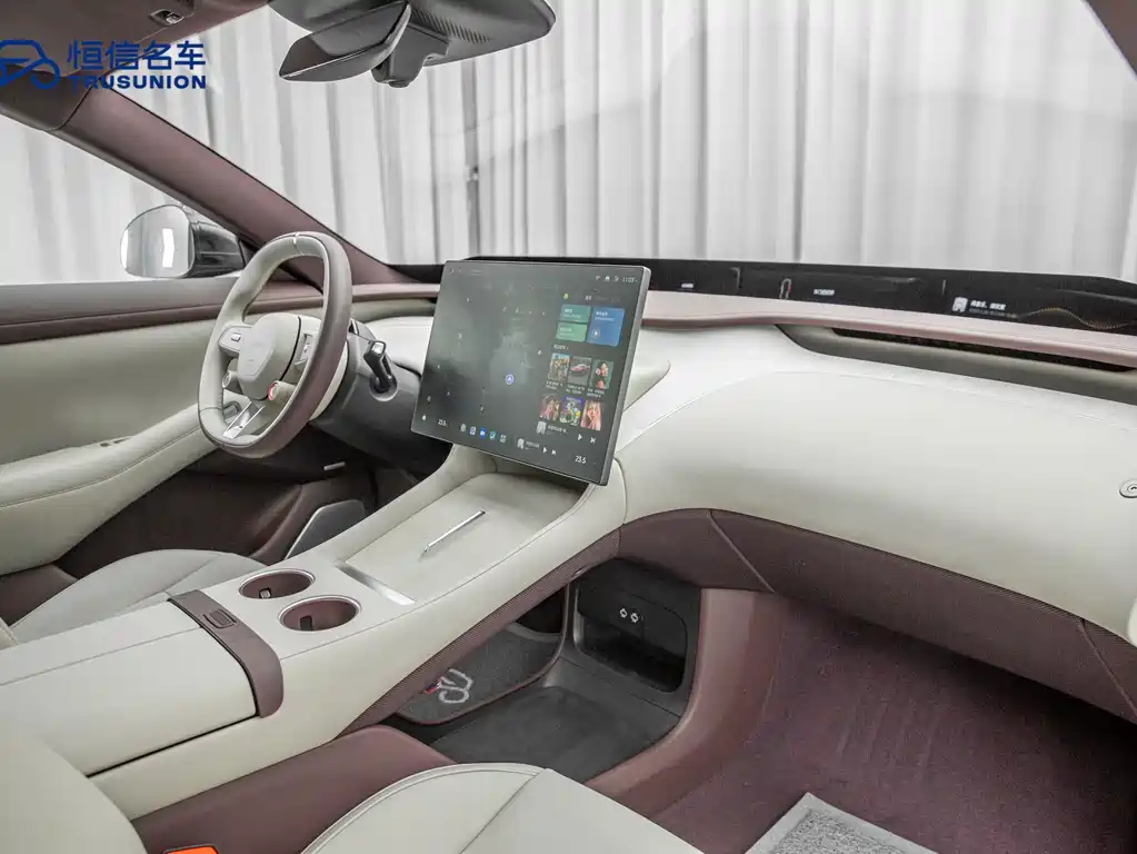 XIAOMI CAR XIAOMI YU7