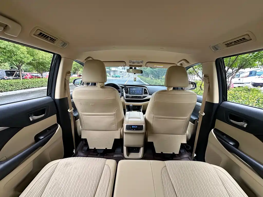 Toyota Highlander — фотографии объявления, Фото 11