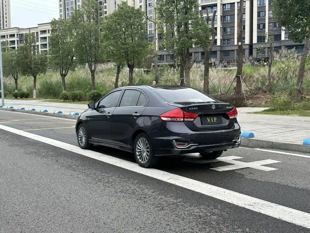 Suzuki Alivio — миниатюра 6