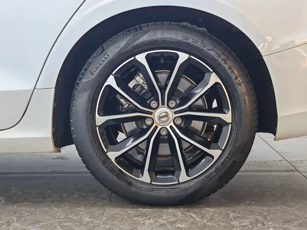 Volvo S60 — миниатюра 9
