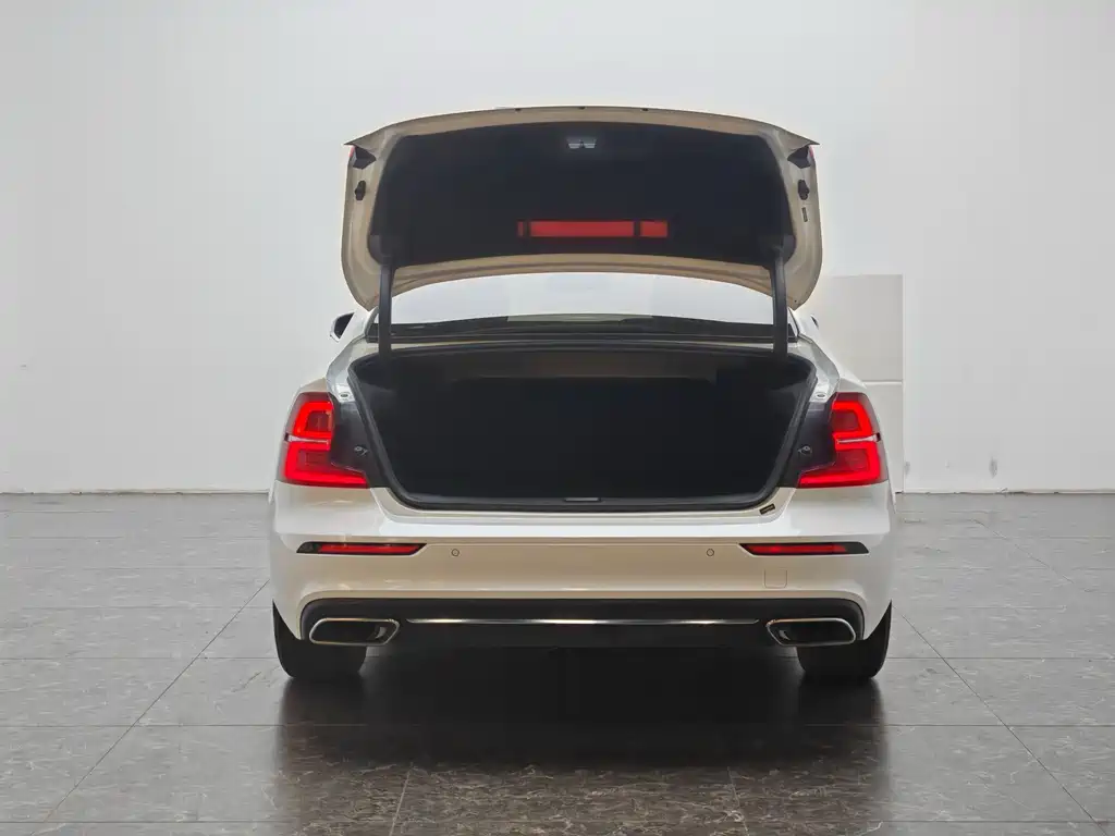 Volvo S60 — миниатюра 12