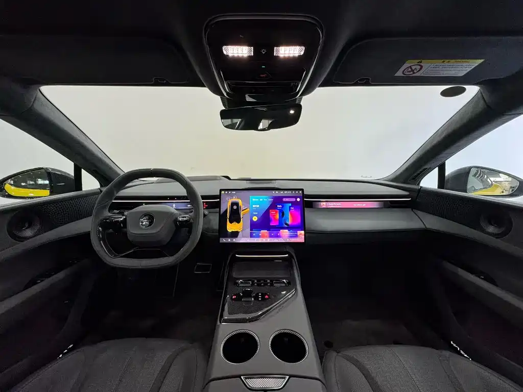 LOTUS SPORTS CAR EMEYA FLOWERS