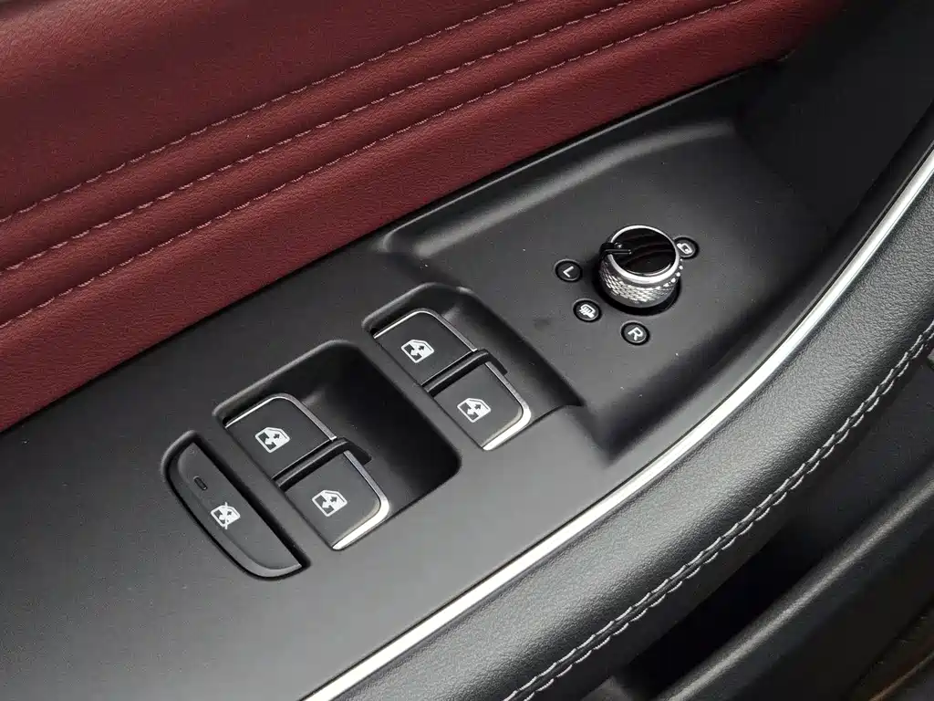 Hongqi Hongqi HS5 — миниатюра 15
