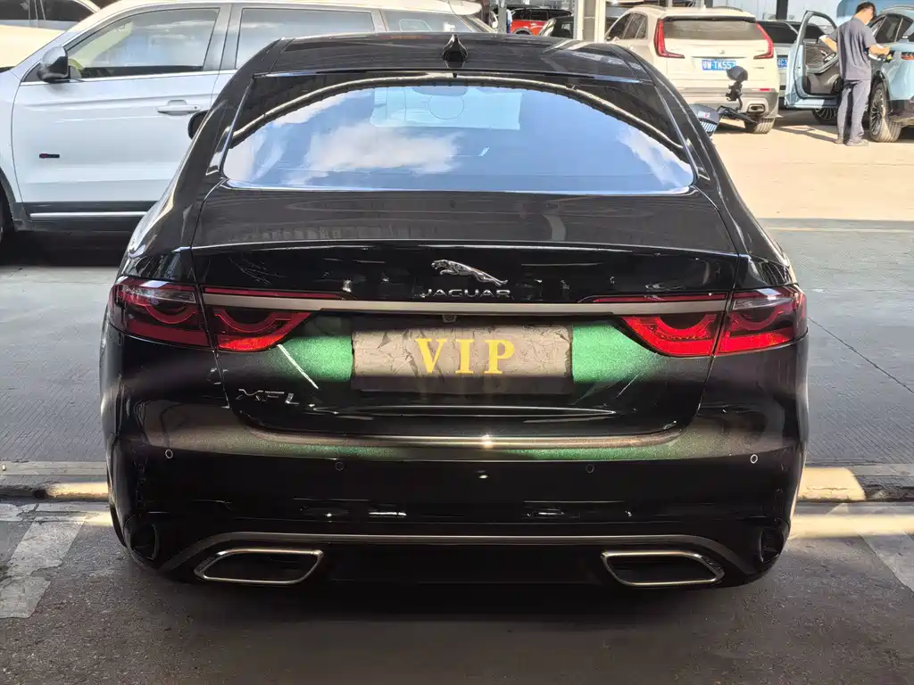 Jaguar XFL — миниатюра 9