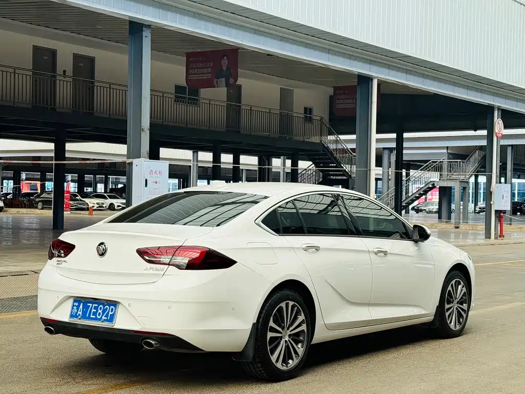 Buick Regal — миниатюра 5