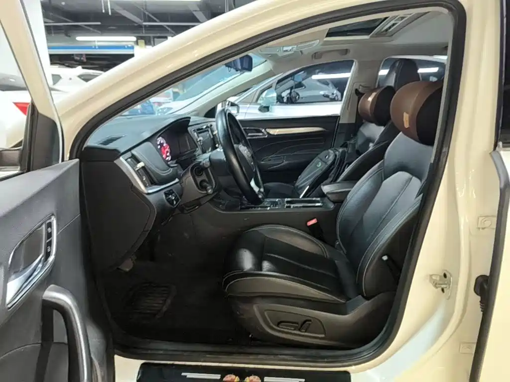 Roewe i6 Classic — миниатюра 15