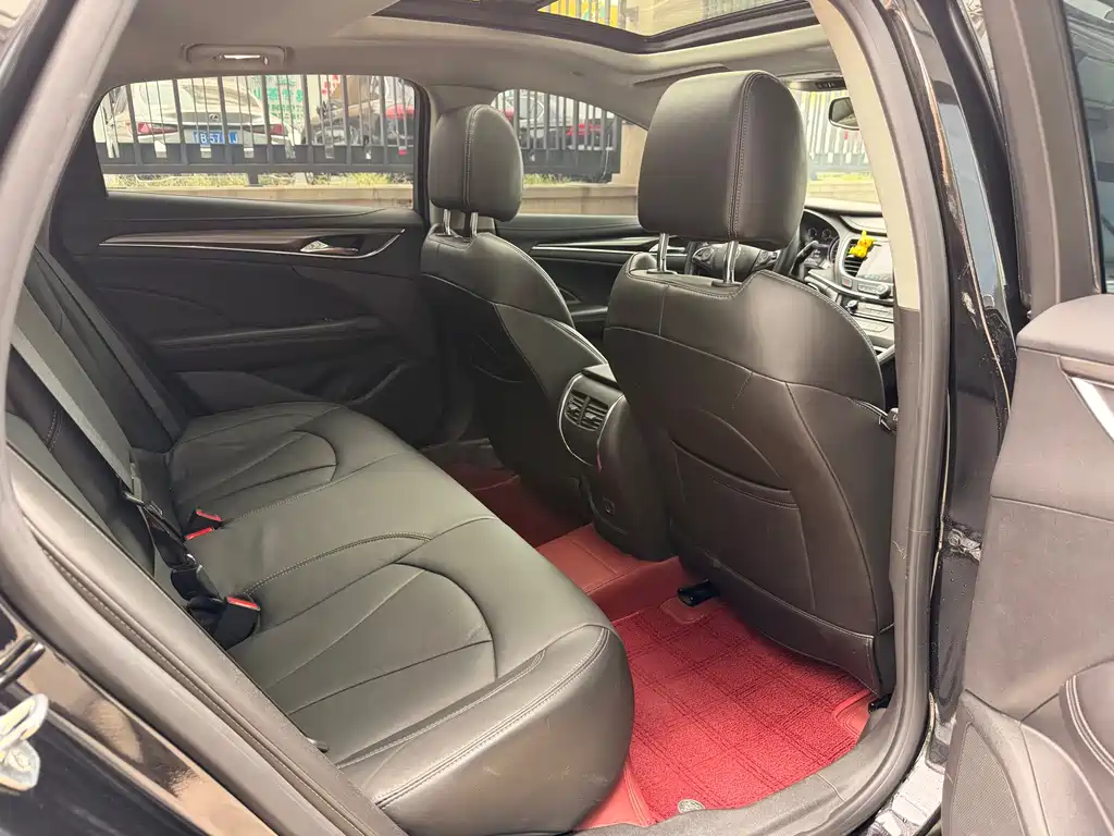 Buick LaCrosse — миниатюра 11