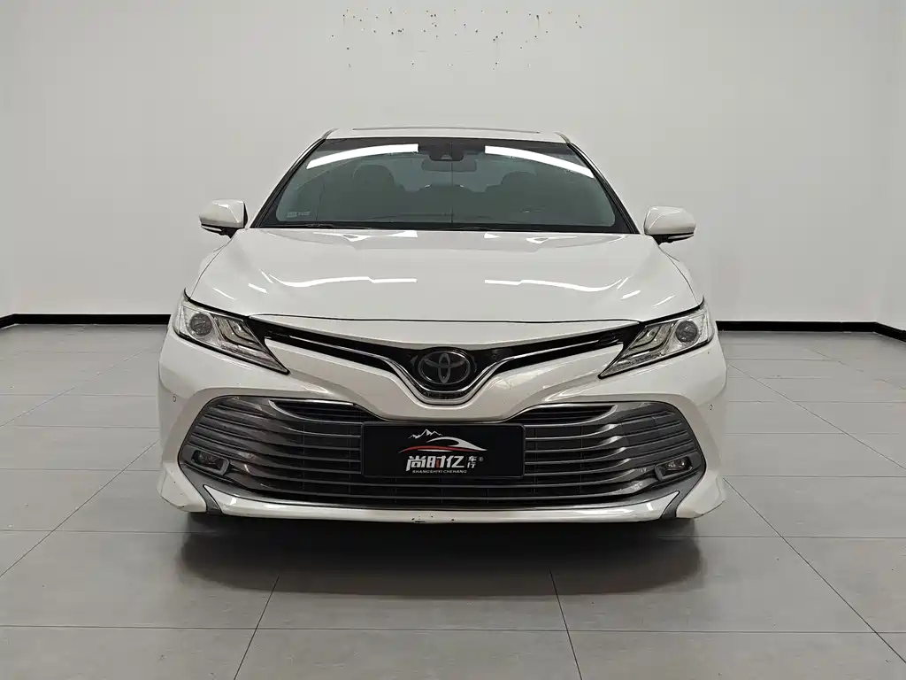 Toyota Camry — миниатюра 4