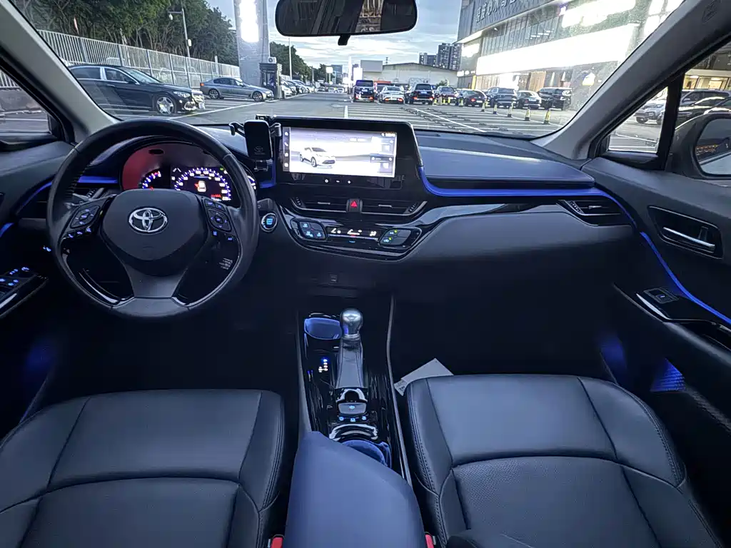 Toyota C-HR — миниатюра 8