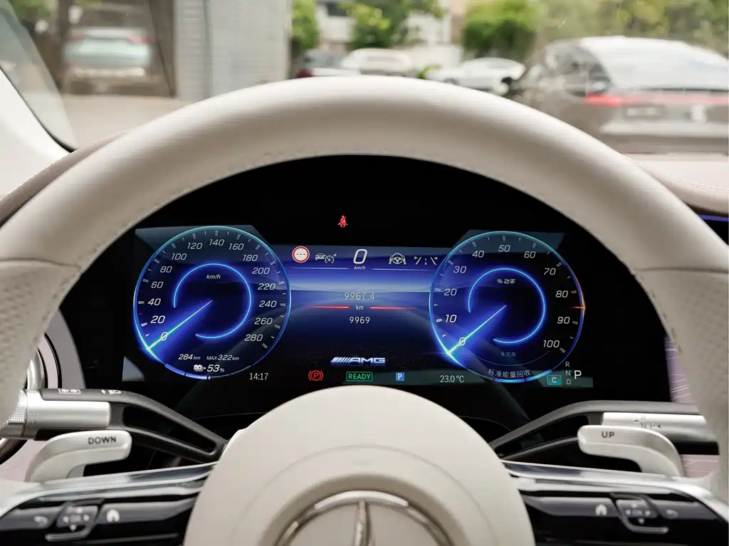 Mercedes-Benz EQS AMG — миниатюра 9