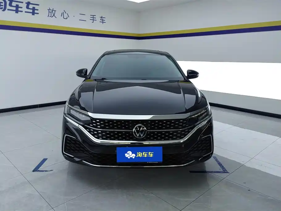 Volkswagen Passat 2023 330TSI Elite