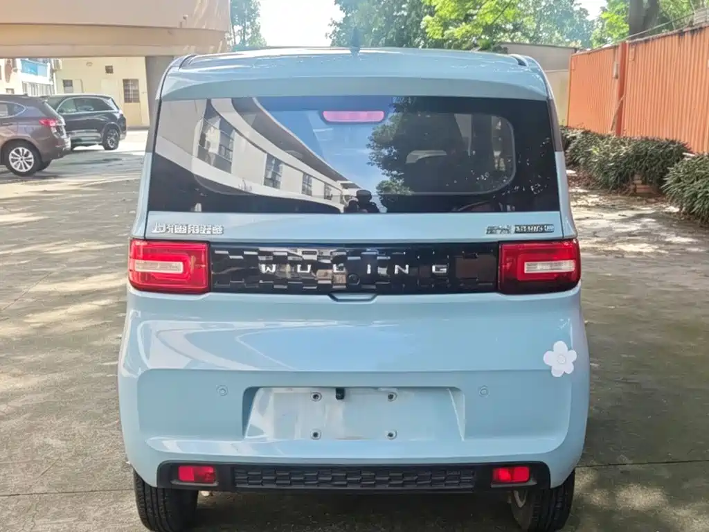 Wuling MINIEV — миниатюра 8