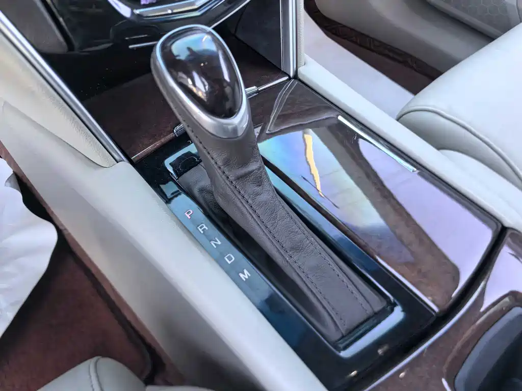 Cadillac XTS — миниатюра 9