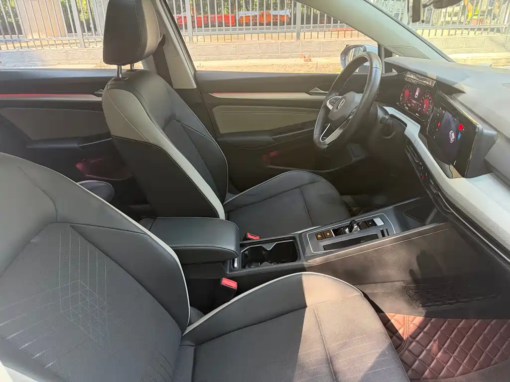 Volkswagen Golf — миниатюра 18