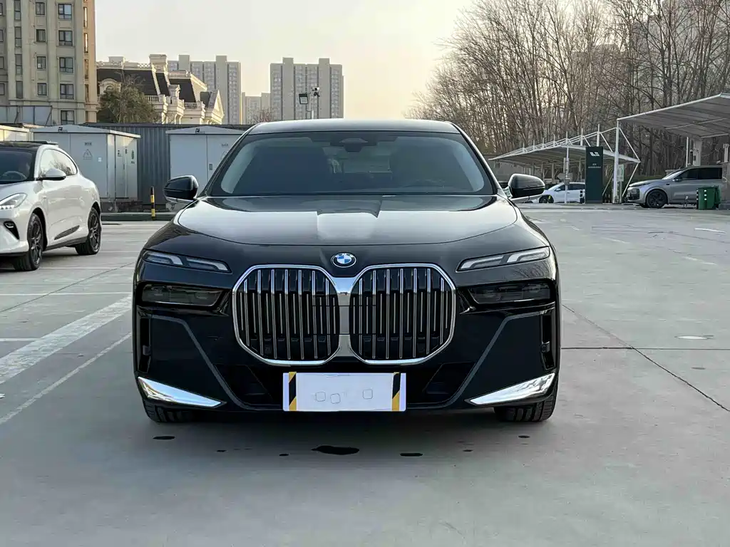 BMW 7 SERIES