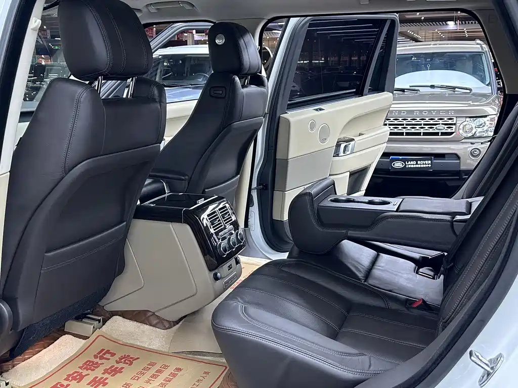 Land Rover Range Rover — миниатюра 10