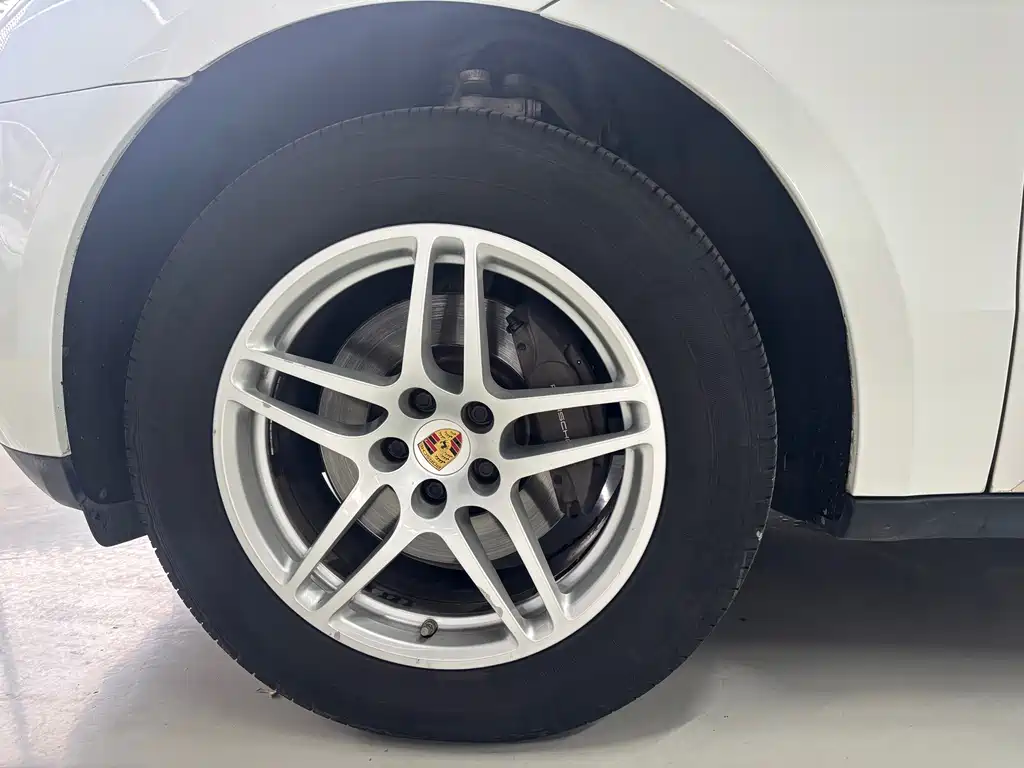 Porsche Macan — миниатюра 15