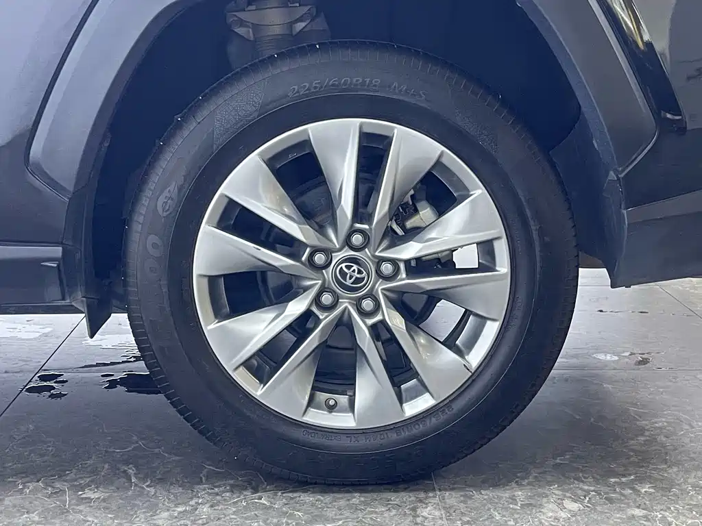 Toyota Wildlander — миниатюра 10
